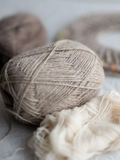 Ruke knit Semi-Wollgarn – Hellbeige melange (72), 100 g