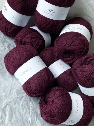 Ruke Knit Wollgarn – Pflaume (259) 100g weiches Garn