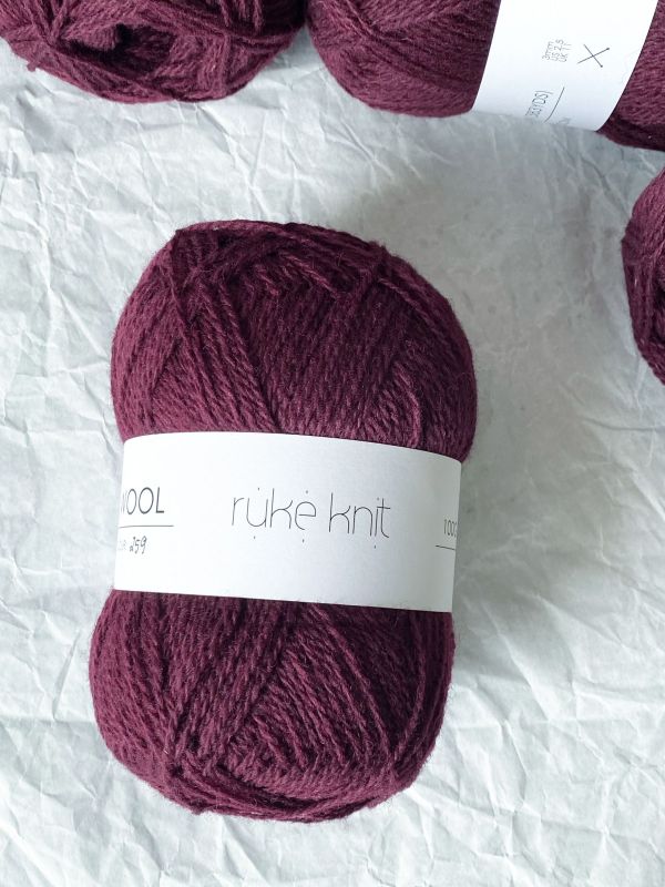 Ruke Knit Wollgarn – Pflaume (259) 100g weiches Garn