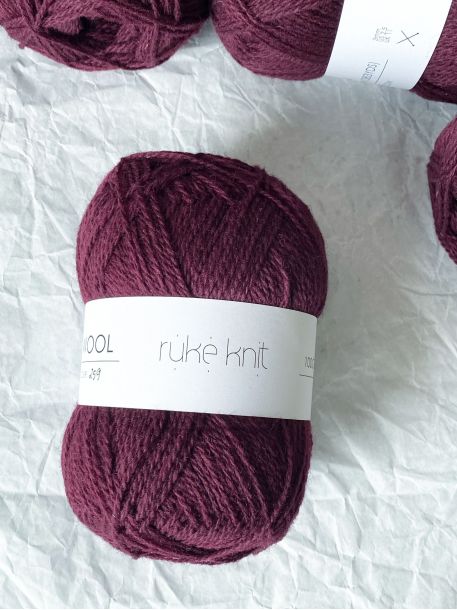 Ruke Knit Wollgarn – Pflaume (259) 100g weiches Garn