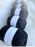 Ruke Knit Wollgarn – Schwarz 210, 100g weiches Garn